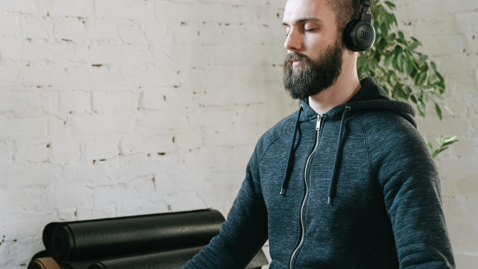 The Brain Song category article photo for Gamma Binaural Beats for Deep Work Audio Routines: A Careful Buyer’s Guide